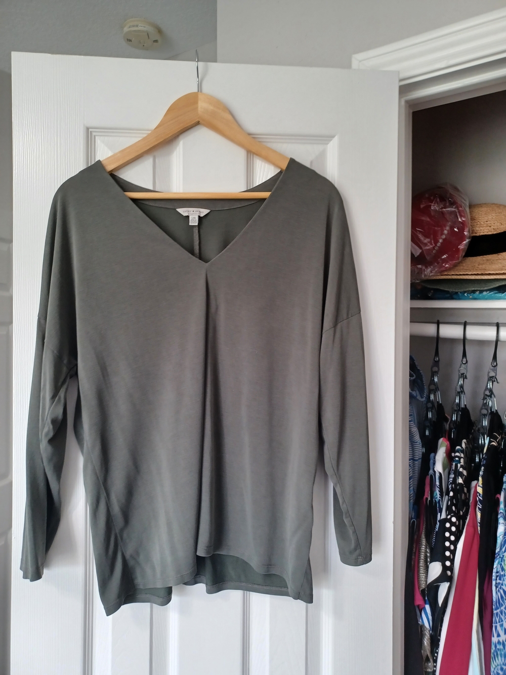 Lucky Brand Olive V-Neck Long Sleeve Top (Size L)